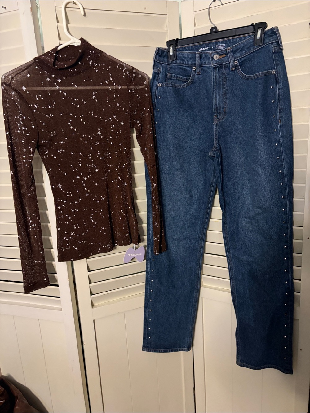 Two piece outfit including Old Navy Straight Leg jeans and NWT Mangopop mesh top